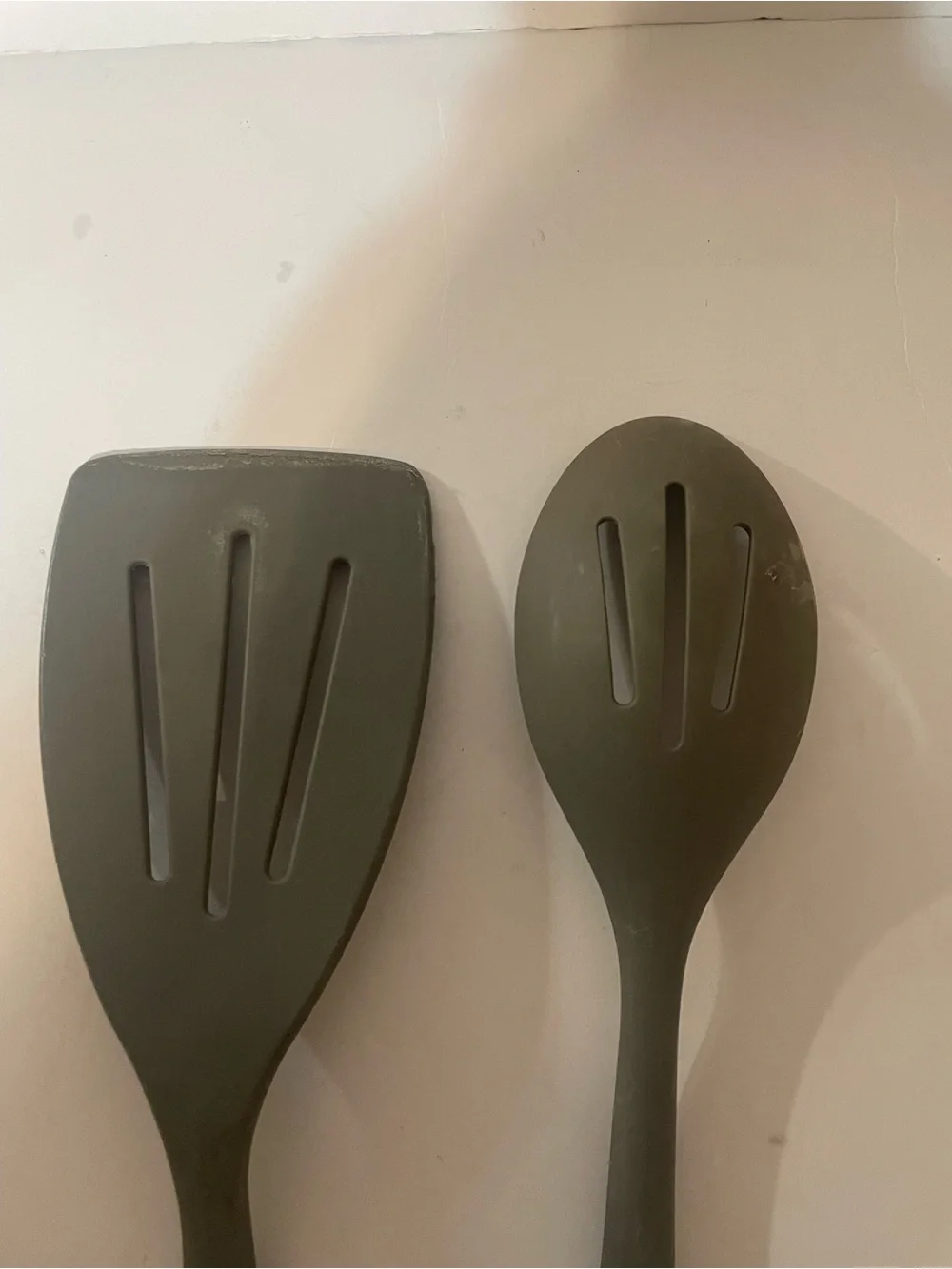 Ekco Nylon Gray and yCream Slotted Turner Spatula and Spoon Set
